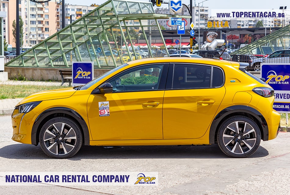 Peugeot e-208 вид сбоку Peugeot e-208 вид сбоку